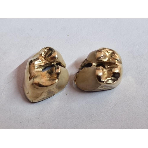 116 - 2 x 9ct Gold Teeth, (Approx. 4.9g), (2)

Nb. No Hallmarked, but tested with XRF Metal Analyser