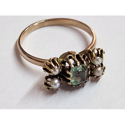 81 - 9ct Gold Ring with Raised Light Green Stone and 4 x Seed Pearls(?), (Approx. 2.7g, Size M/N)

Nb. Fa... 