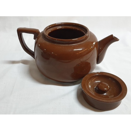 533 - Retro Ceramic Tea Pot and Decorative Plate (2)