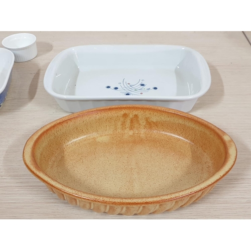 659 - 5 x Oven Dishes (2 x Rectangular, 2 x Oval and 1 x Small Round)