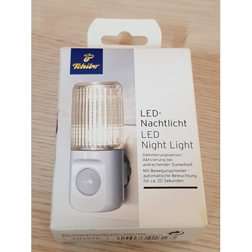 195 - Led Night Light (Tchibo) Dusk Sensor Activates Only When it Gets Dark with Motion Sensor (Un-Used / ... 