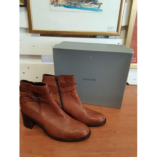 243 - Boots by Minnelli, Size 41, Colour Marron Retails Price 138EUR