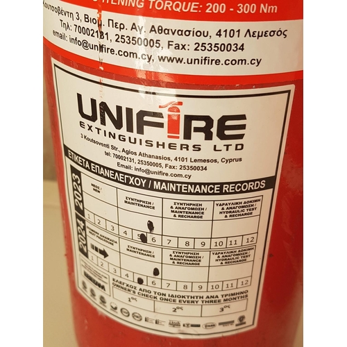 359 - 2 x Fire Extinguishers (Un-Tested) 2kg Carbon Dioxide CO2 each (Exp. 05.2024)