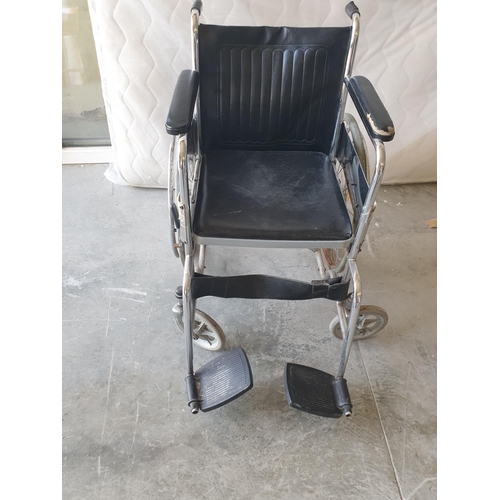 427 - Retro Wheel Chair (A/F)