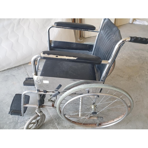 427 - Retro Wheel Chair (A/F)