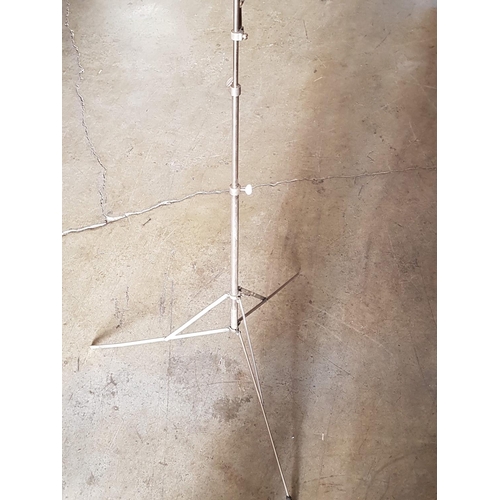 484 - Folding Metal Music Stand