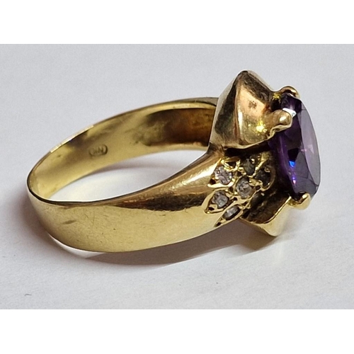 96 - 18ct Gold and Amethyst (?) Ring with Clear Stone Shoulders, (Approx. 7.1g, Size O/P, Purple Stone: 1... 