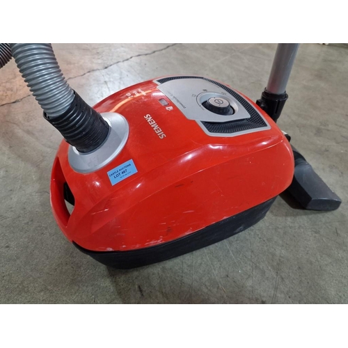 467 - Siemens Z4.0 Family Allergy Plus Vacuum Cleaner