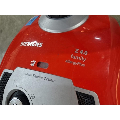 467 - Siemens Z4.0 Family Allergy Plus Vacuum Cleaner