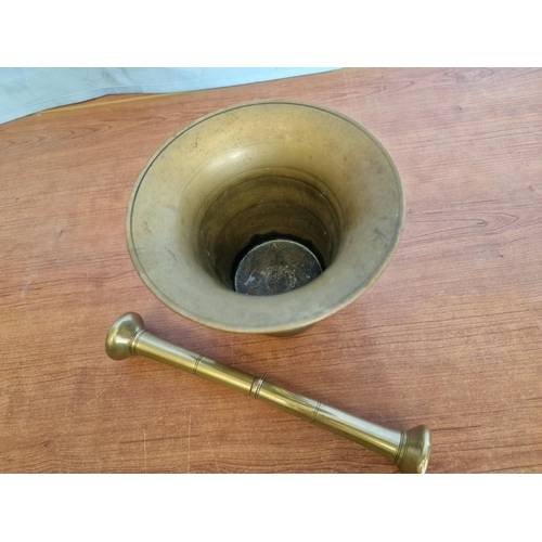 65 - Heavy Brass Pestle & Mortar, Made from Artillery Shell, (Approx. Ø: 14.5cm, H: 12.5cm)