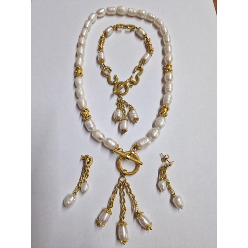 145 - Beautiful Set of 18ct Yellow Gold and Baroque Pearls, Matching Necklace, Bracelet and Earrings, (App... 