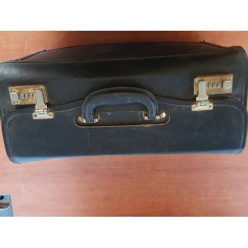 707 - Retro Doctor Black Leather Briefcase (21 x 34 x 46cm), (A/F)