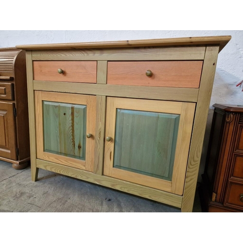 206 - Country Style Kitchen unit / Sideboard (114 x 54 x 92cm)