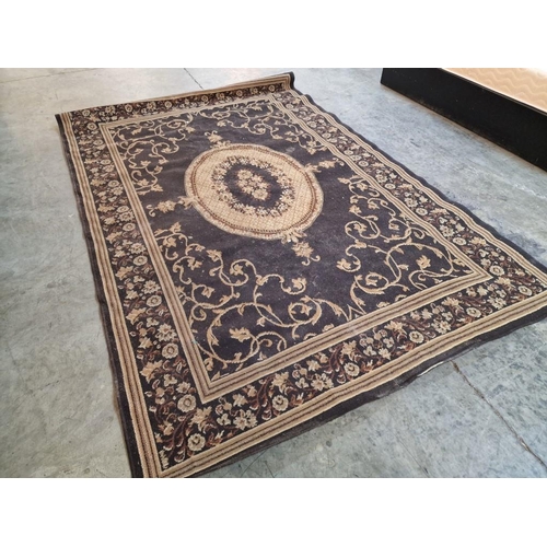 511 - Large Brown Patterned Carpet, (Approx. 320 x 217cm)