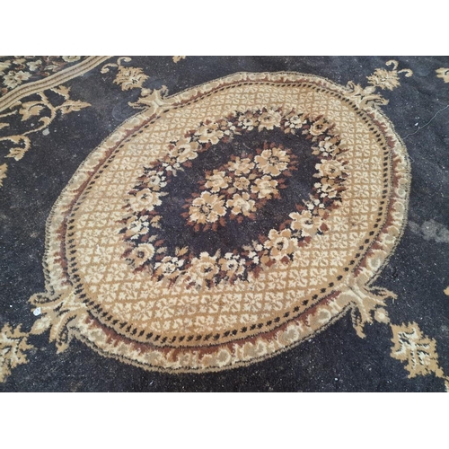 511 - Large Brown Patterned Carpet, (Approx. 320 x 217cm)