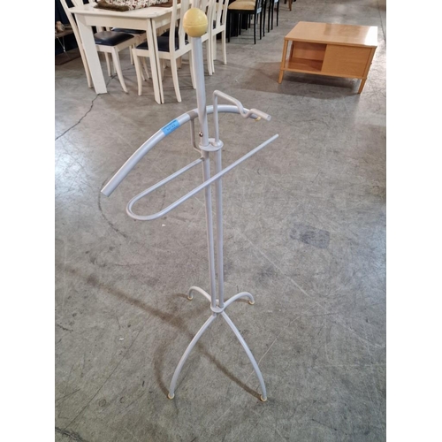 513 - Light Grey Metal Free Standing Clothes / Suit Stand