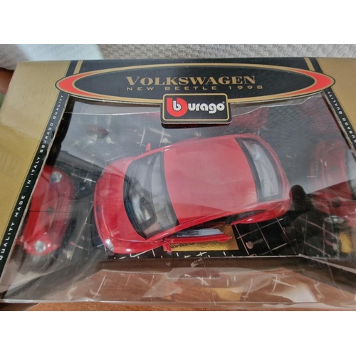 197 - Burago 'Gold Collection' 1/18 Scale Mode of VW Volkswagen Beetle (Code: 3342) in Original Box