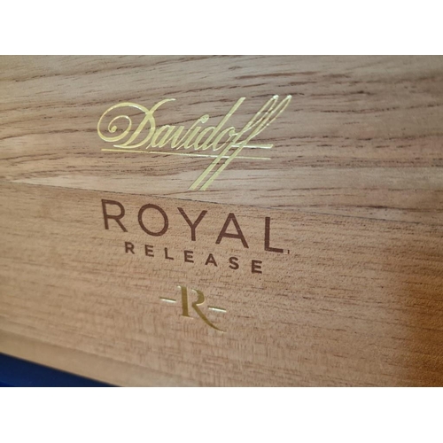 123 - Davidoff 'Royal Release' 2017 Cigar Box with Removable Cedar Wood 10-Cigar Tray