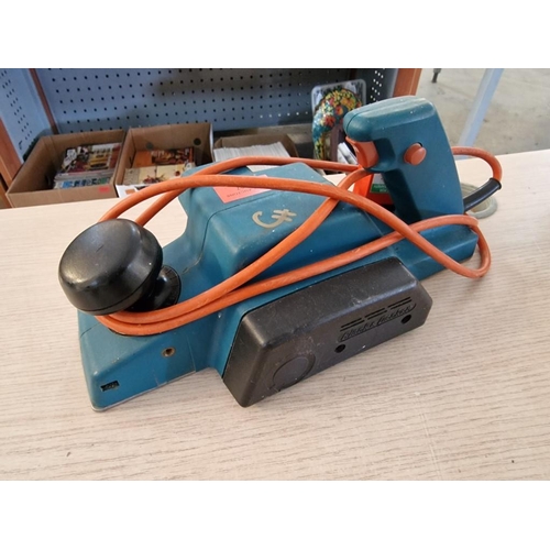 67 - Black & Decker Electric Planer, (Model: DN 750/D6), * Tested & Working *