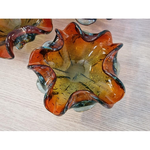 206 - Set of 3 x Murano Coloured Art Glass Floral Bowls / Ash Trays with Bubble Glass, (Approx. Ø: 18cm), ... 