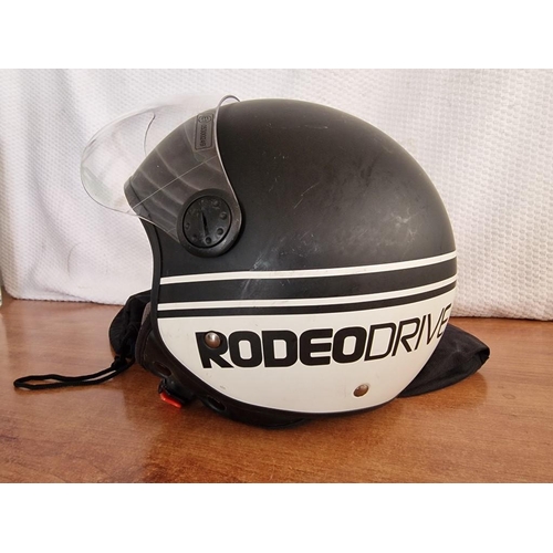 95 - Rodeo Drive Motorcycle Helmet, (White & Black Colour), 'Ecer 22-05' Size XL, with Fabric Carry Bag