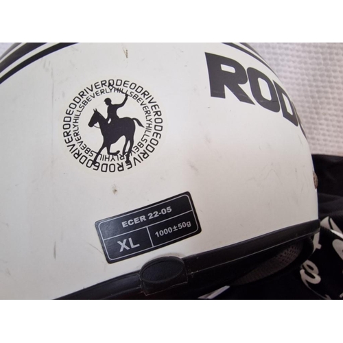 95 - Rodeo Drive Motorcycle Helmet, (White & Black Colour), 'Ecer 22-05' Size XL, with Fabric Carry Bag