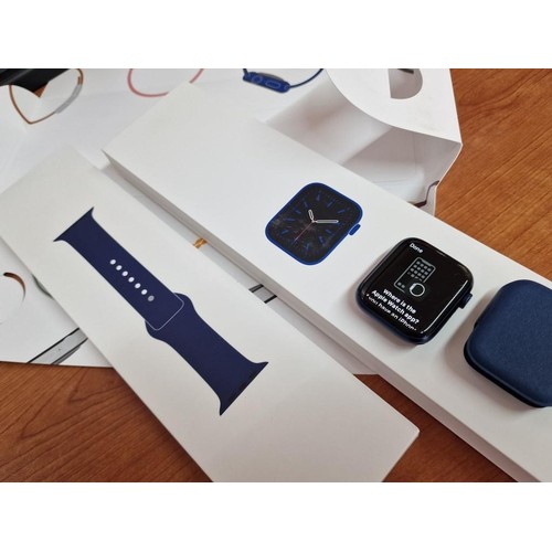 98 - Apple Watch, Series 6 (44mm) Blue Aluminium Case with Deep Navy Sport Band, (Model: A2292), * Looks ... 