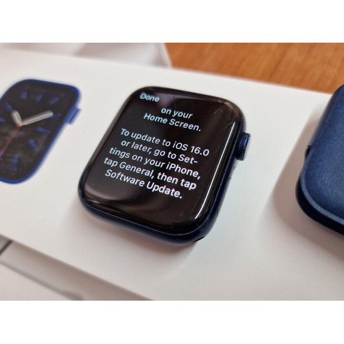 98 - Apple Watch, Series 6 (44mm) Blue Aluminium Case with Deep Navy Sport Band, (Model: A2292), * Looks ... 