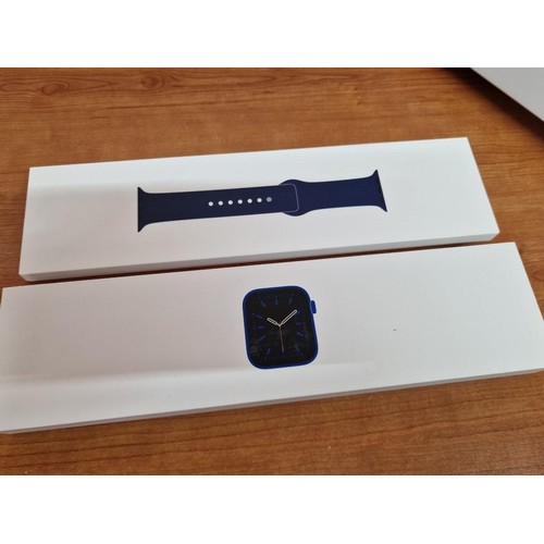 98 - Apple Watch, Series 6 (44mm) Blue Aluminium Case with Deep Navy Sport Band, (Model: A2292), * Looks ... 