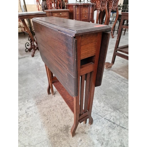 142 - Antique Sutherland / Small Drop-Leaf Table, (Approx. 75 x 56 x 70cm Overall / Opened)