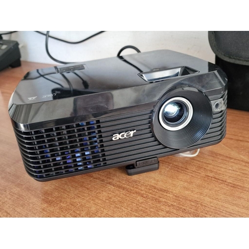 736 - Acer X1230PK DLP Projector with Manual and Carry Case, * Looks Unused, Basic Test & Working *