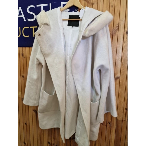 747 - White Colour Fur Coat by 'Piaza Italia' with Hood, (Size: XL)