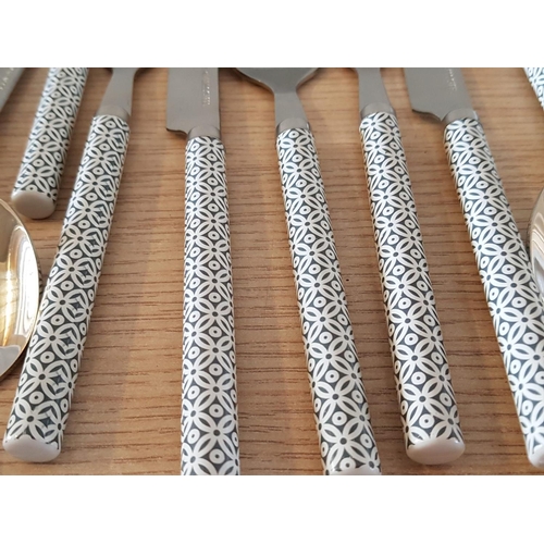 513 - Stainless Steel Cutlery Set with Decorative Modern Plastic Handles (24pcs) Together with Small Squar... 