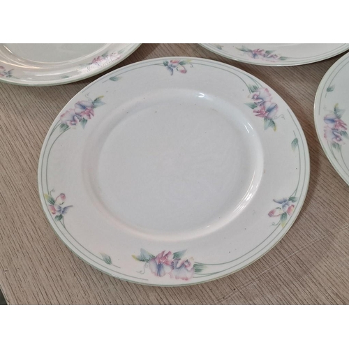 47 - 5 x Aynsley 'Little Sweetheart' Fine Bone China Dinner Plates, (Approx. Ø: 27cm), (5)