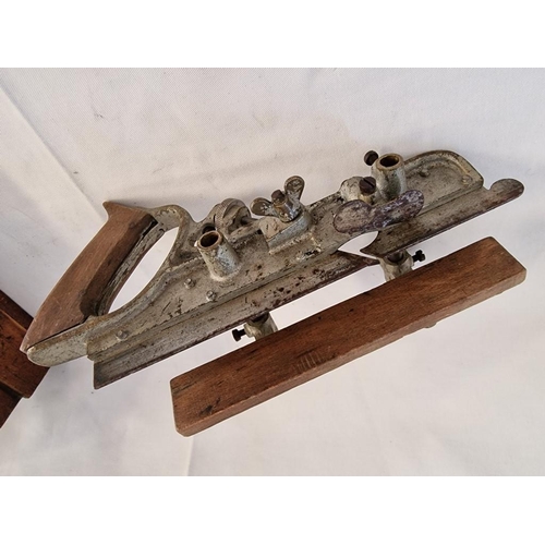 82 - Metal Framed Adjustable Combination Plane, 23cm Bed