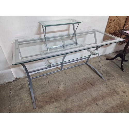 791 - Modern Glass Office Desk with Keyboard Tray and Upper Shelf on Rail, (Approx. 130 x 59 x 75cm)