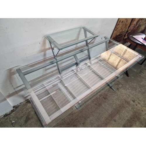 791 - Modern Glass Office Desk with Keyboard Tray and Upper Shelf on Rail, (Approx. 130 x 59 x 75cm)