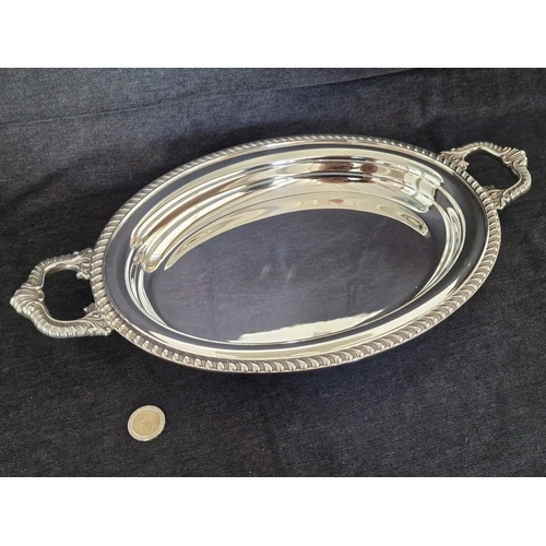 792 - High Quality Silver Plated Oval Shape Twin Handle Tray with Patterned Border, * Looks Immaculate / U... 