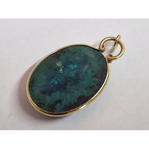 800 - 14ct Gold Oval Shape Pendant with Green Stone / Malachite(?), (Approx. H: 33mm, 6.0g), Together with... 