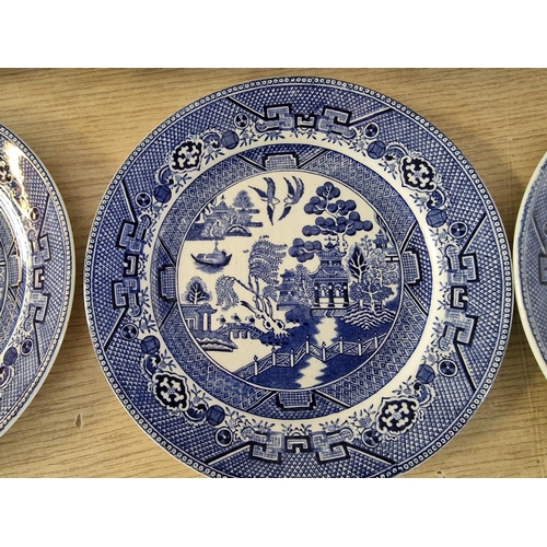 10 - 2 x Lidded Blue & White Willow Pattern Staffordshire Ware Tureens (Approx. 26 x 22.5 x 16cm), Togeth... 