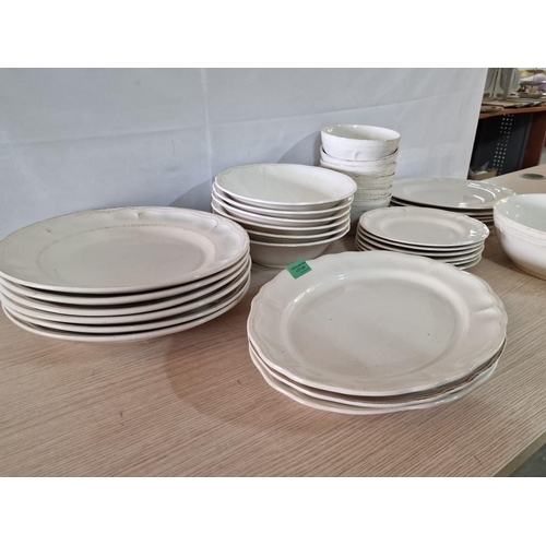 806 - Qty of Country Style Tableware, Incl. Dinner Plates, Side Plates, Bowls, Serving Platter & Bowl, etc