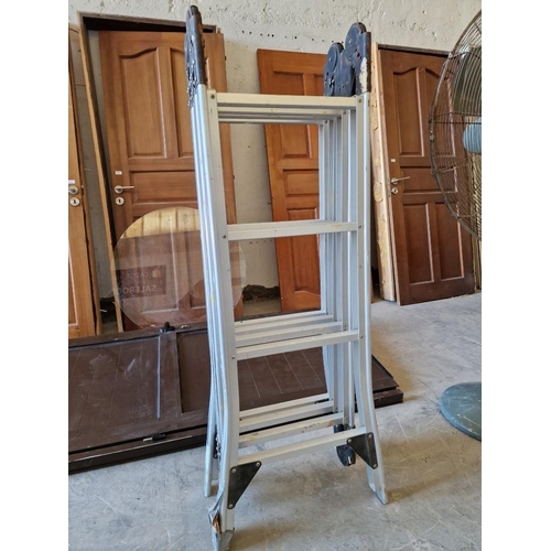 101 - 4-Part Folding Ladder