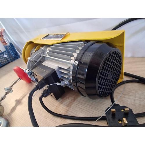 78 - Power Plus X901 Electric Hoist, (Model: POWX901), 1000W, upto 400kg* Looks Unused, Basic Test and Wo... 