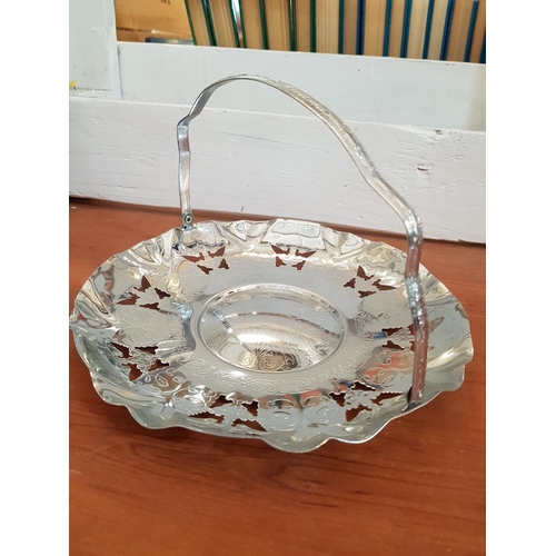 126 - Retro Style Glass Cake stand (Ø32cm x h:10.5cm) and White Metal Sweets Trays (Ø22cm)