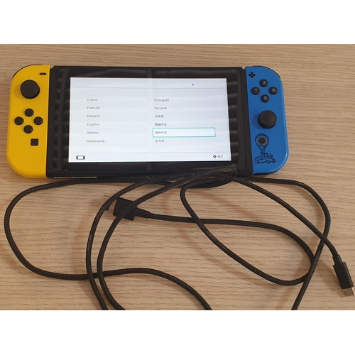 131 - Nintendo Switch Mod; LIAC-001(-01) Fotnite Special Edition - 32GB - Black / Yellow / Blue Joy-Con Co... 