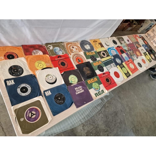 168 - Large Collection of Assorted 45rpm Singles / Vinyl Records, (see multiple catalogue photos)