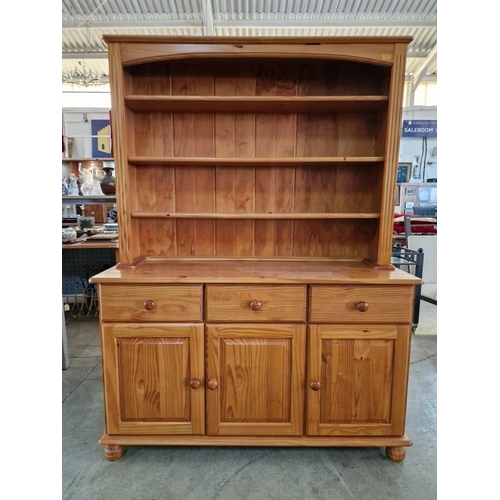 189 - Pine Dresser with 3 x Display Shelves and Arched Top, Over 3-Drawers and Double & Single Cupboard, (... 