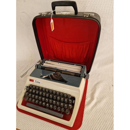 20 - Vintage 'Daro Erika' Typewriter , (32/42), in Carry Case