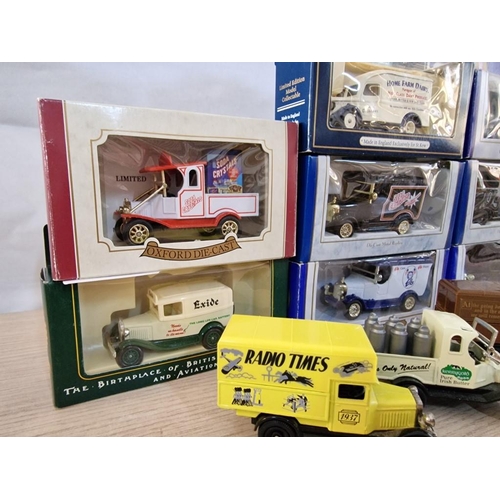 21 - 6 x Boxed Oxford Die Cast Models, Plus 4 x Unboxed Oxford Die Cast Models and 2 x Boxed Souvenir Die... 