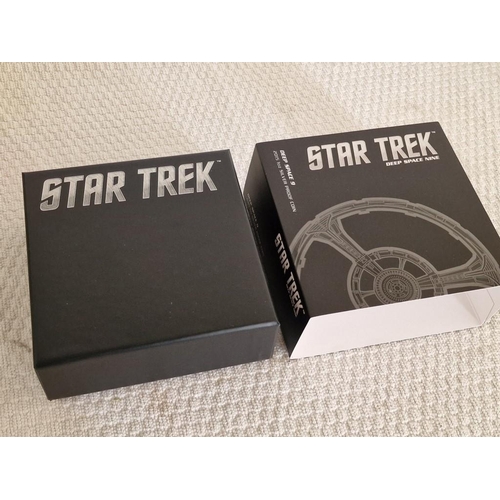 233 - Star Trek 'Deep Space 9' Limited Edition Collector's 1oz Silver (.999) Proof Coin in Illuminating Pr... 